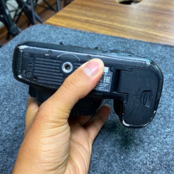 دوربین دست دوم عکاسی کانن Canon EOS 6D Body (28/000 شات)