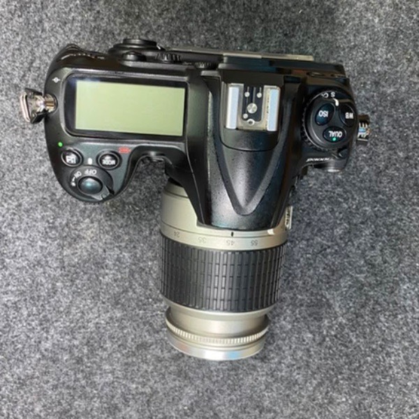 دوربین دست دوم عکاسی نیکون Nikon D300 s Kit 18-55mm f/3.5-5.6  (15/000 شات)