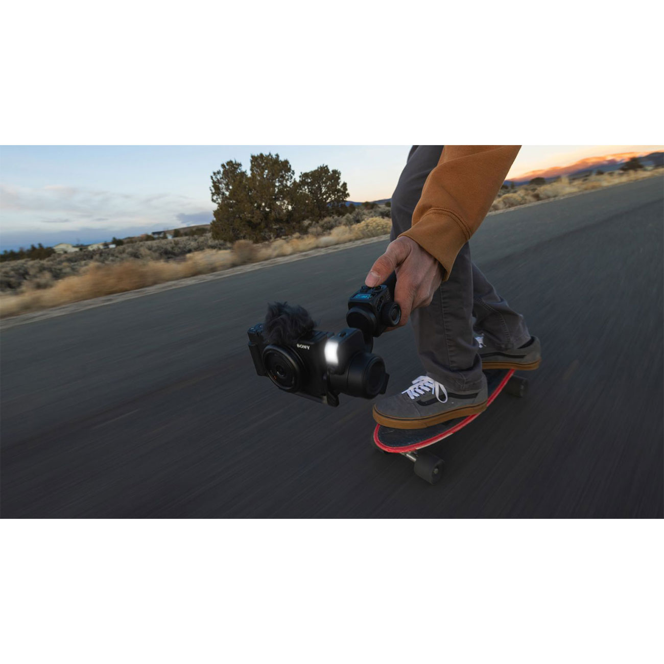 نمای کاربردی گیمبال سه‌محوره گوپرو GoPro Fluid Pro AI Multi-Device Gimbal Stabilizer With AI Trackin