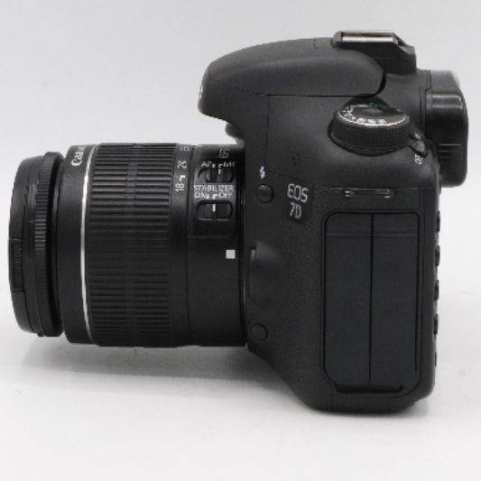 دوربین دست دوم عکاسی کانن Canon EOS 7D  Kit 18-55 mm f/3.5-5.6 IS STM (16000 شات)