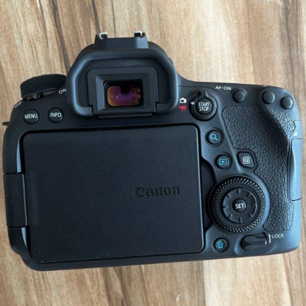 دوربین دست دوم عکاسی کانن Canon EOS 6D Mark II DSLR Camera Body (5000 شات)