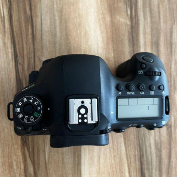دوربین دست دوم عکاسی کانن Canon EOS 6D Mark II DSLR Camera Body (5000 شات)