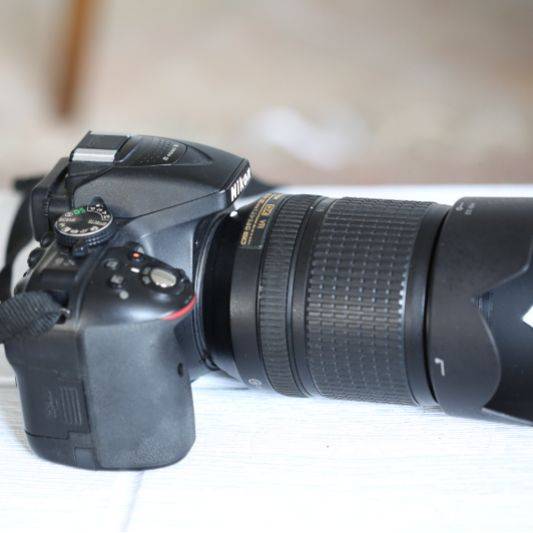 دوربین دست دوم Nikon D5300 kit 18-140mm f/3.5-5.6 G VR (28000 شات)