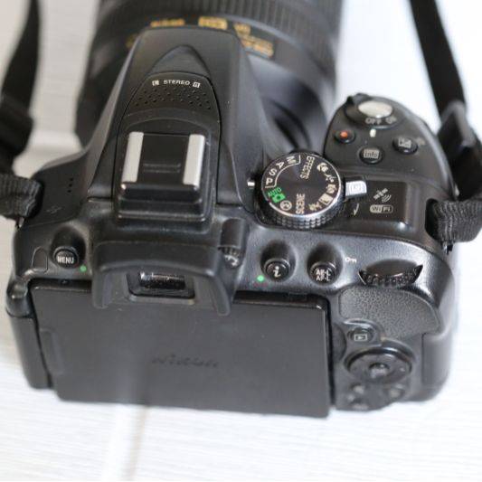 دوربین دست دوم Nikon D5300 kit 18-140mm f/3.5-5.6 G VR (28000 شات)