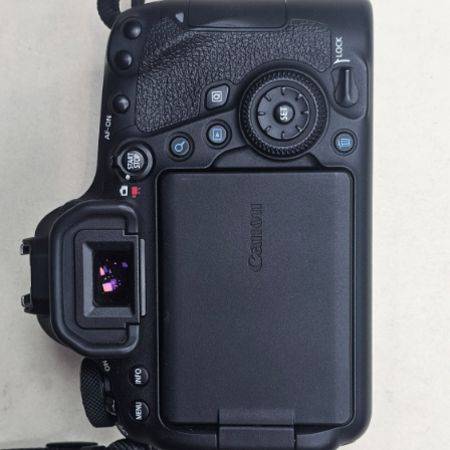 دوربین دست دوم کانن canon 6D Mark II  EF 24-105 F/4 L IS II USM (11100 شات)