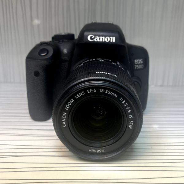 دوربین دست دوم عکاسی کانن Canon EOS 750D Kit 18-55mm f/3.5-5.6 IS STM (8000 شات)