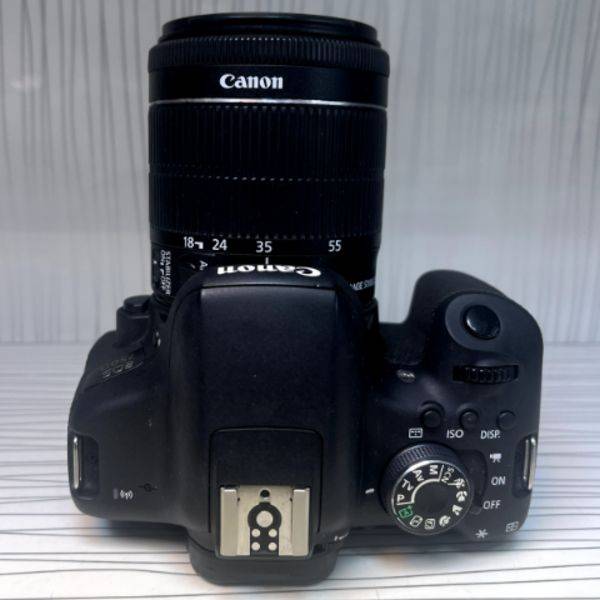 دوربین دست دوم عکاسی کانن Canon EOS 750D Kit 18-55mm f/3.5-5.6 IS STM (8000 شات)