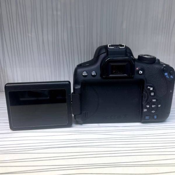 دوربین دست دوم عکاسی کانن Canon EOS 750D Kit 18-55mm f/3.5-5.6 IS STM (8000 شات)