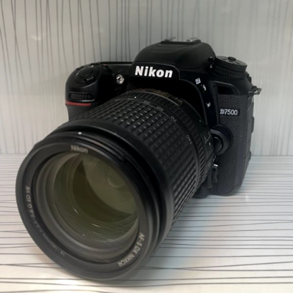 دوربین دست دوم عکاسی نیکون Nikon D7500 Kit 18-140mm f/3.5-5.6 G VR (7500 شات)