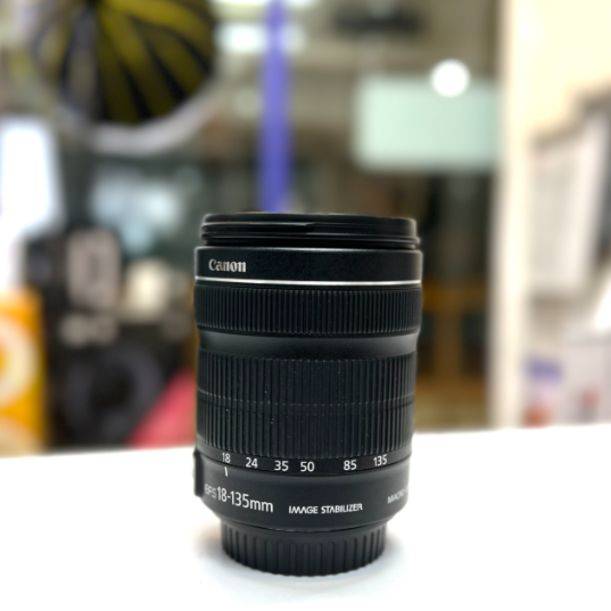 لنز دست دوم کانن Canon EF-S 18-135mm f/3.5-5.6 IS STM No Box (جعبه ندارد)