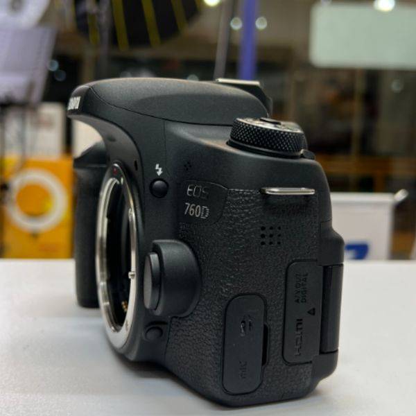 دوربین دست دوم عکاسی کانن Canon EOS 760D Kit 18-135mm f/3.5-5.6 IS STM (9900 شات)