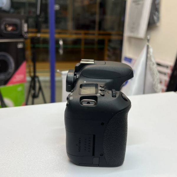 دوربین دست دوم عکاسی کانن Canon EOS 760D Kit 18-135mm f/3.5-5.6 IS STM (9900 شات)