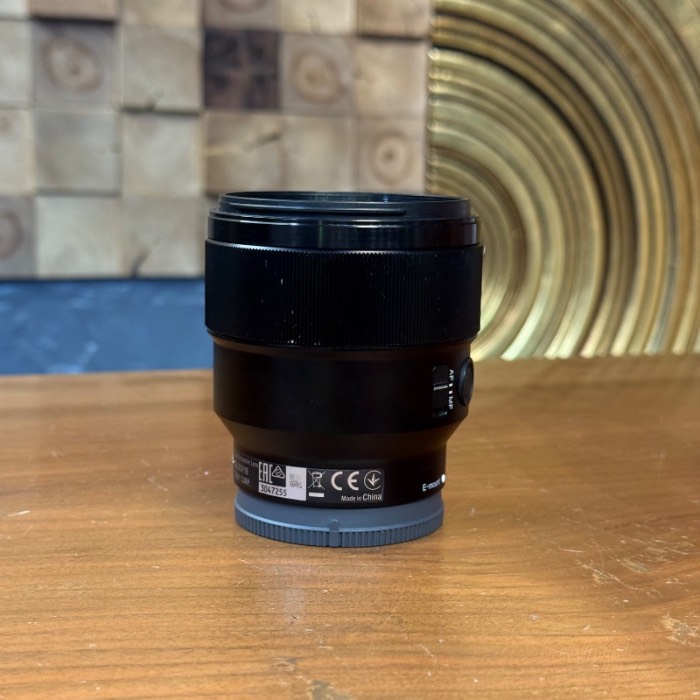 لنز دست دوم سونی Sony FE 85mm f/1.8 Lens (جعبه دارد)