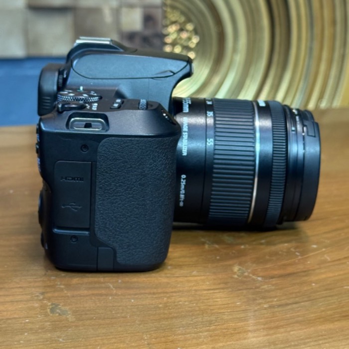 دوربین دست دوم عکاسی کانن Canon EOS 250D Kit EF-S 18-55 mm f/4-5.6 IS STM (4000 شات)