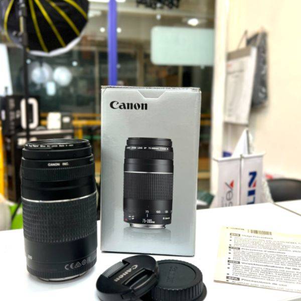 لنز دست دوم  کانن Canon EF 75-300mm f/4-5.6 III (جعبه دارد)