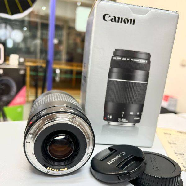 لنز دست دوم  کانن Canon EF 75-300mm f/4-5.6 III (جعبه دارد)