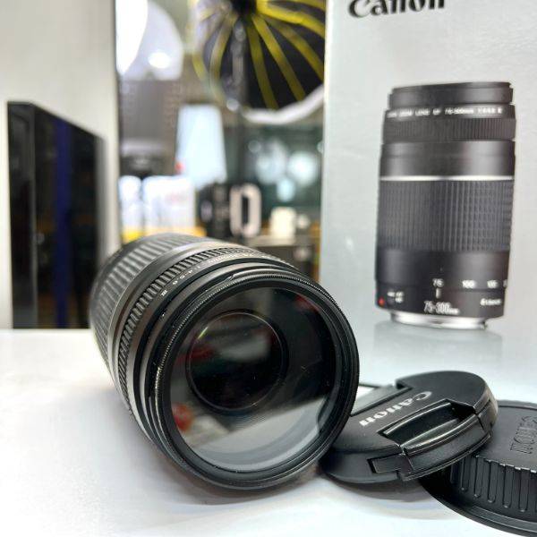 لنز دست دوم  کانن Canon EF 75-300mm f/4-5.6 III (جعبه دارد)