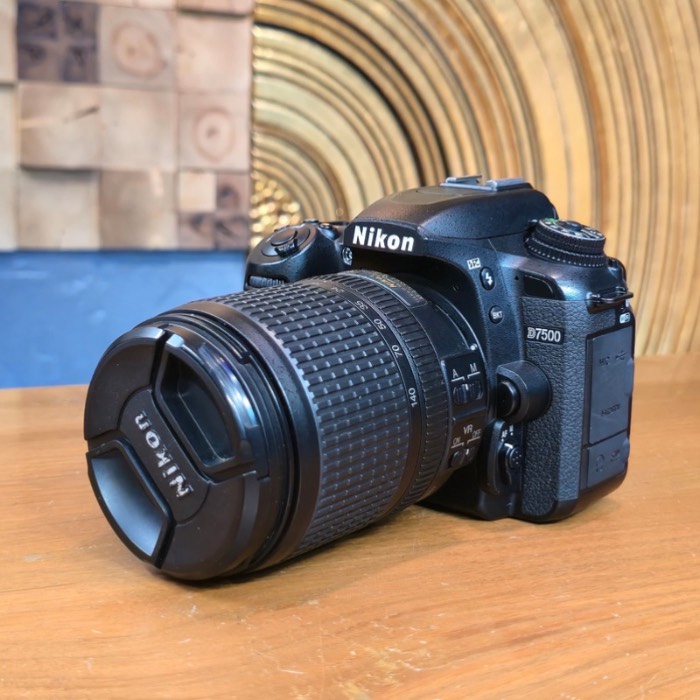 دوربین دست دوم عکاسی نیکون Nikon D7500 Kit 18-140mm f/3.5-5.6 G VR (19000 شات)