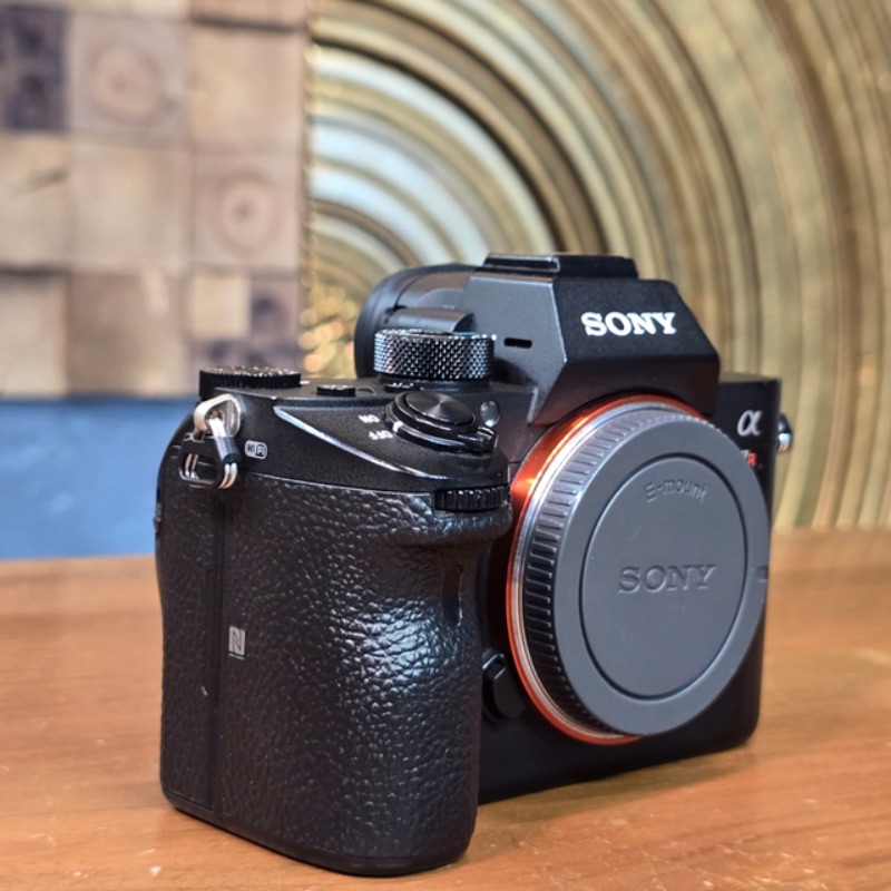 دوربین دست دوم بدون آینه سونی Sony a7R III Mirrorless Camera (67000 شات)