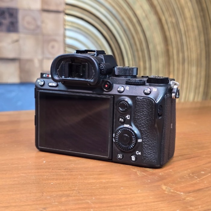دوربین دست دوم بدون آینه سونی Sony a7R III Mirrorless Camera (67000 شات)