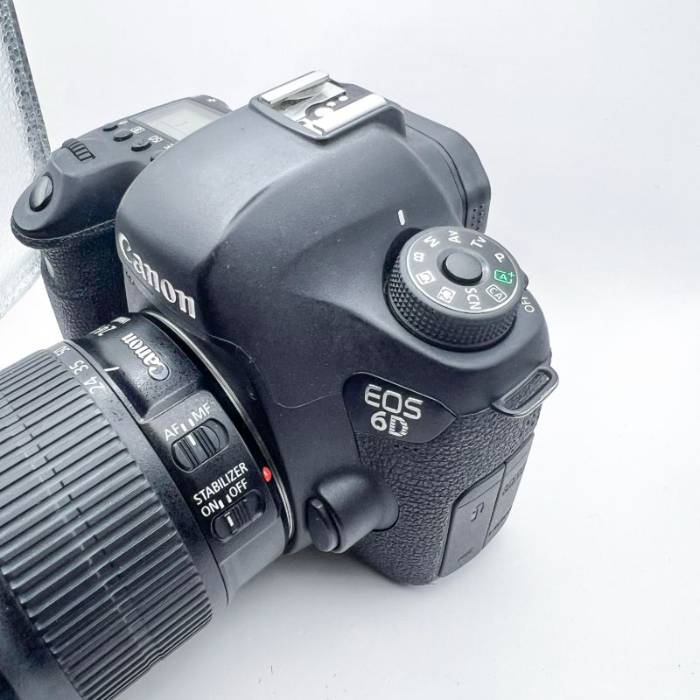 دوربین عکاسی کانن دست دوم Canon EOS 6D Mark II Kit 24-105mm f/3.5-5.6 STM (16400 شات)