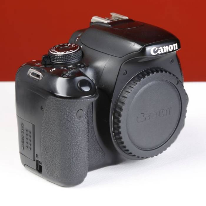 دوربین کانن دست دوم Canon EOS 600D(58000 شات)