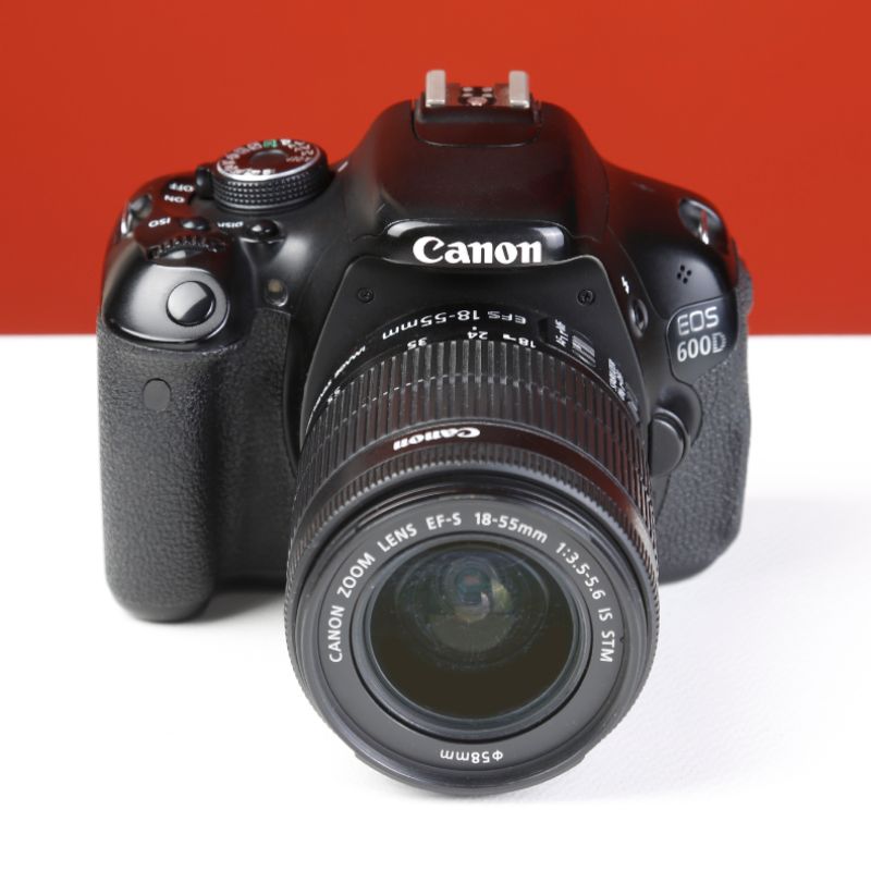 دوربین دست دوم عکاسی کانن Canon EOS 600D Kit 18-55 mm IS II (58000 شات)