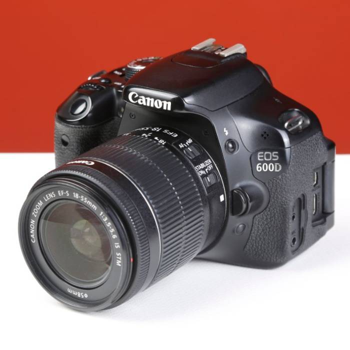 دوربین دست دوم عکاسی کانن Canon EOS 600D Kit 18-55 mm IS II (58000 شات)