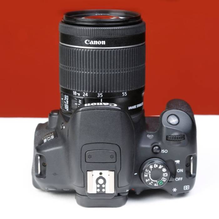 دوربین کانن دست دوم Canon EOS 700D Kit 18-55mm f/3.5-5.6 IS STM (14000 شات)
