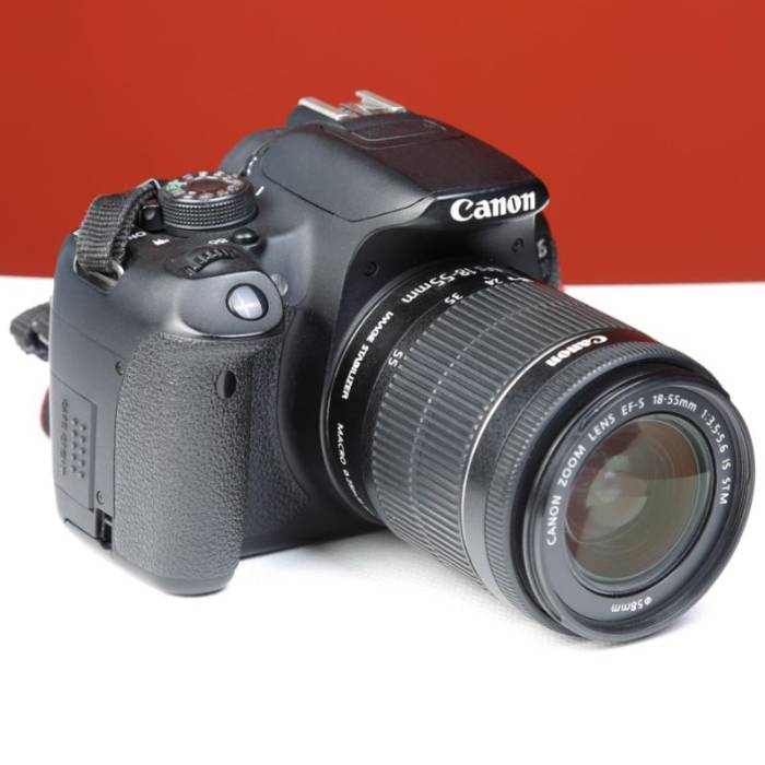 دوربین کانن دست دوم Canon EOS 700D Kit 18-55mm f/3.5-5.6 IS STM (40000 شات)