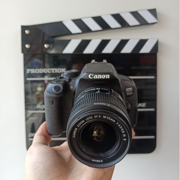 دوربین دست دوم Canon EOS 700D Kit 18-55mm f/3.5-5.6 IS STM (13000 شات)