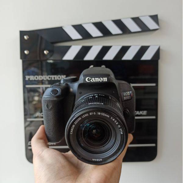 دوربین دست دوم عکاسی کانن Canon EOS 800D Kit 18-55mm f/4-5.6 IS STM (10000 شات)