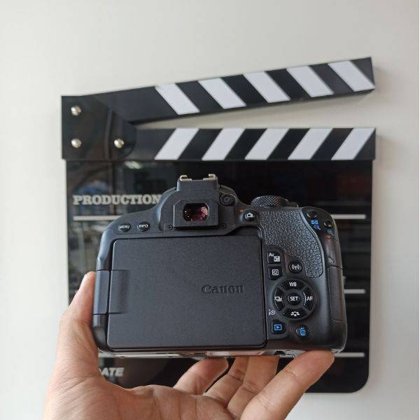 دوربین دست دوم عکاسی کانن Canon EOS 800D Kit 18-55mm f/4-5.6 IS STM (10000 شات)