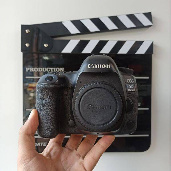 دوربین کانن دست دوم Canon EOS 5D Mark IV Body (20000 شات)
