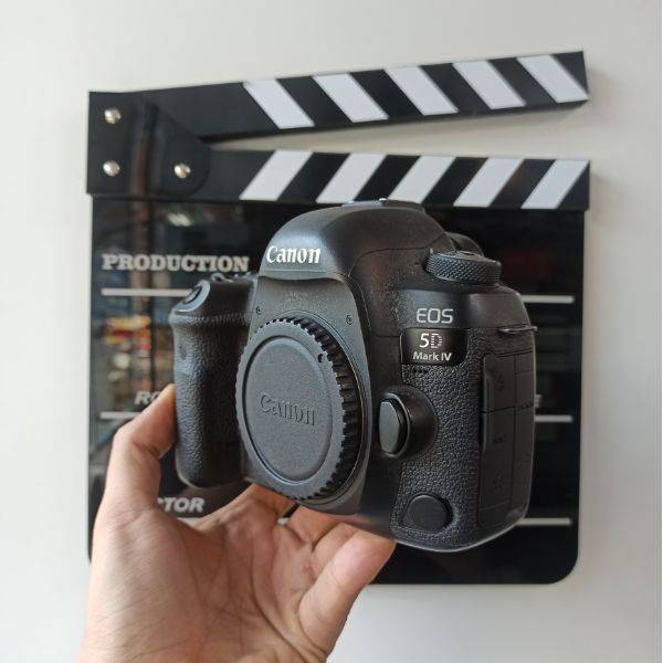 دوربین کانن دست دوم Canon EOS 5D Mark IV Body (20000 شات)