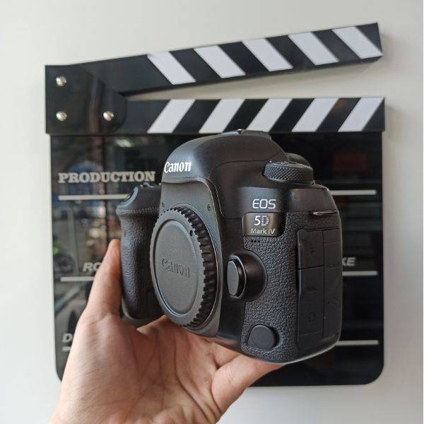 دوربین دست دوم عکاسی کانن Canon EOS 5D Mark IV Body (14000 شات)