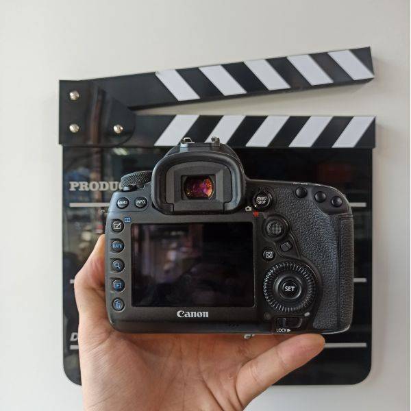 دوربین دست دوم عکاسی کانن Canon EOS 5D Mark IV Body (14000 شات)