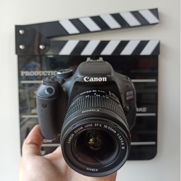 دوربین دست دوم عکاسی کانن Canon EOS 600D Kit 18-55 mm IS III (6000 شات)