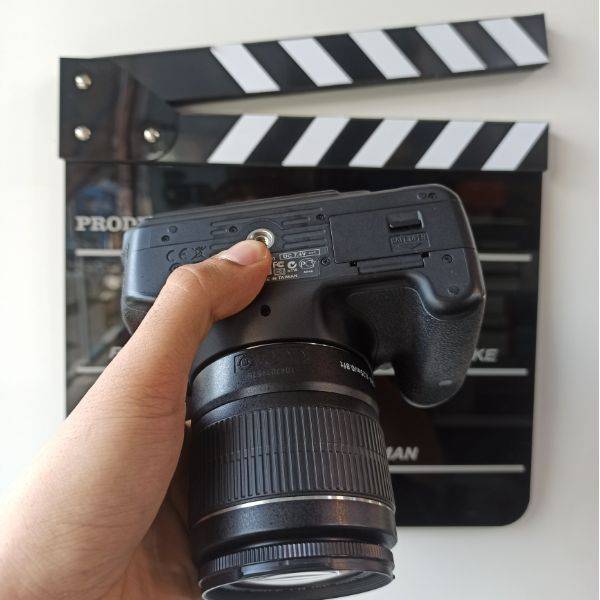 دوربین دست دوم عکاسی کانن Canon EOS 600D Kit 18-55 mm IS III (6000 شات)