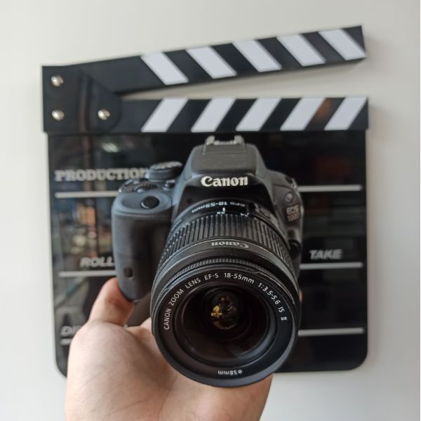 دوربین عکاسی کانن دست دوم Canon EOS 100D Kit 18-55mm IS II f/3.5-5.6  (10000 شات)