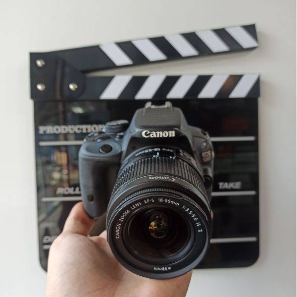 دوربین عکاسی کانن دست دوم Canon EOS 100D Kit 18-55mm IS II f/3.5-5.6  (10000 شات)