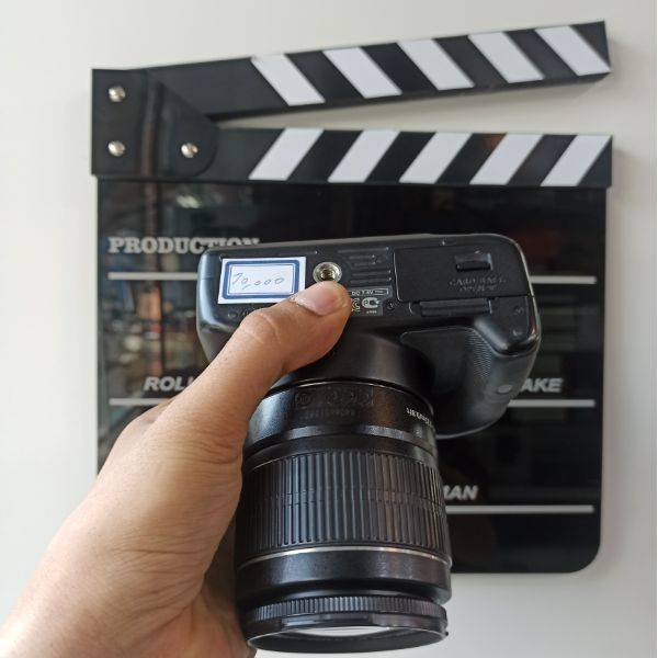 دوربین عکاسی کانن دست دوم Canon EOS 100D Kit 18-55mm IS II f/3.5-5.6  (10000 شات)
