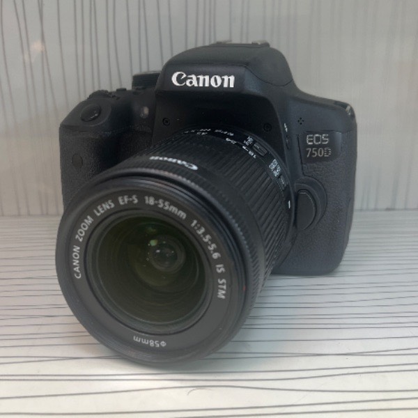 دوربین کانن دست دوم canon 750d 18-55 is stm (8000 شات)