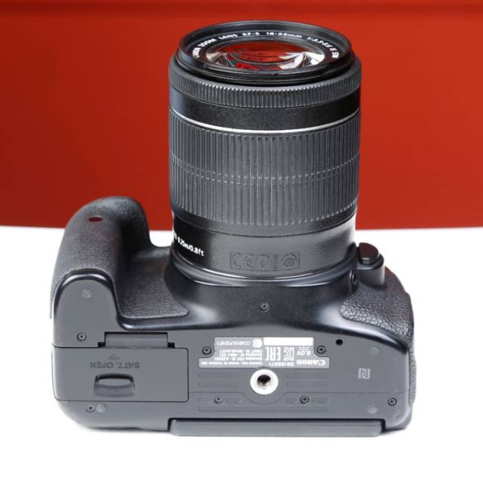 دوربین دست دوم عکاسی کانن Canon EOS 750D Kit 18-55mm f/3.5-5.6 IS STM (260000 شات)