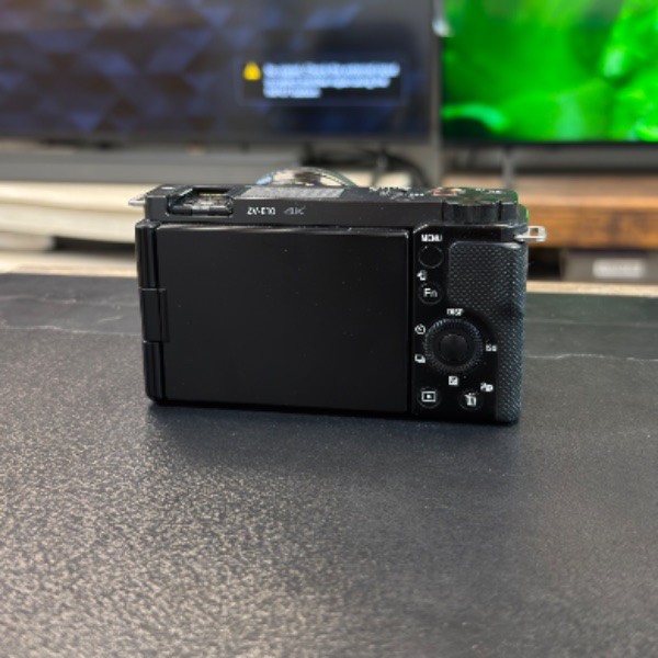 دوربین دست دوم بدون آینه سونی Sony ZV-E10 Mirrorless Camera kit 16-50mm (9700 شات)