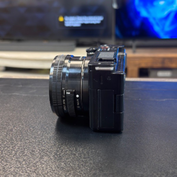 دوربین دست دوم بدون آینه سونی Sony ZV-E10 Mirrorless Camera kit 16-50mm (9700 شات)