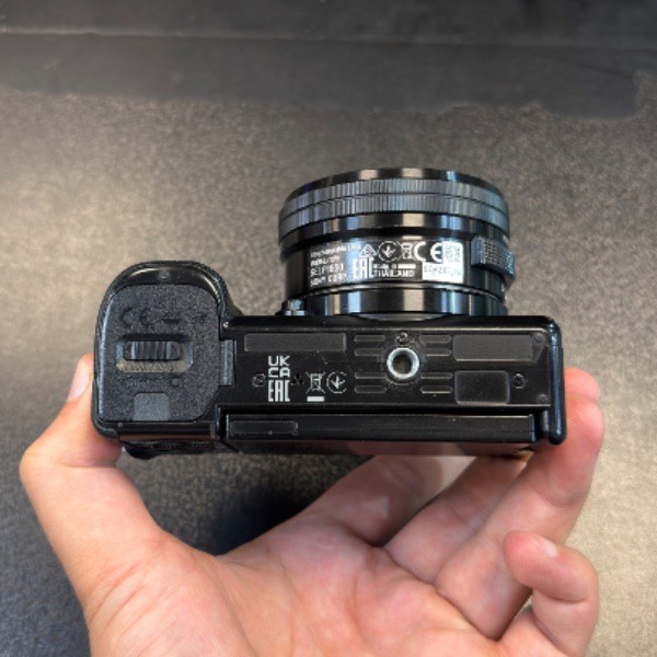 دوربین دست دوم بدون آینه سونی Sony ZV-E10 Mirrorless Camera kit 16-50mm (9700 شات)