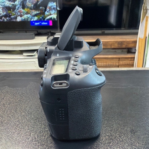 دوربین دست دوم عکاسی کانن Canon EOS 90D DSLR Camera Body (7000 شات)