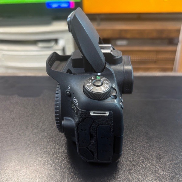 دوربین دست دوم عکاسی کانن Canon EOS 90D DSLR Camera Body (7000 شات)