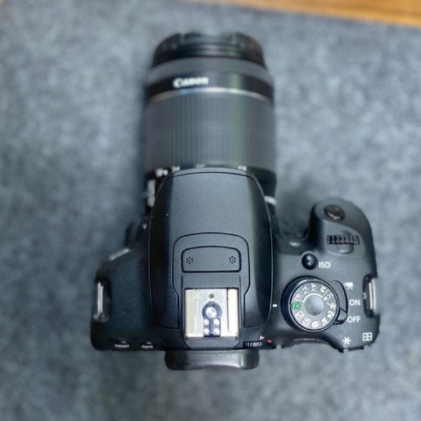 دوربین دست دوم عکاسی کانن Canon EOS 700D Kit 18-55mm f/3.5-5.6 IS STM (14/000 شات)